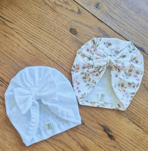 2 bonnets fillette avec noeud